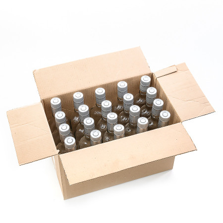 20 бутылок "Фляжка" 0,5 л с пробками гуала в коробке в Хабаровске
